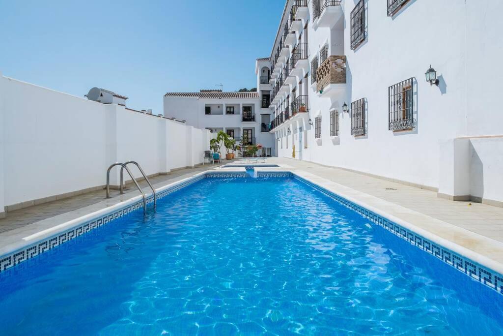 Bonito Apartamento Piscina Wifi 프리질리아나 외부 사진
